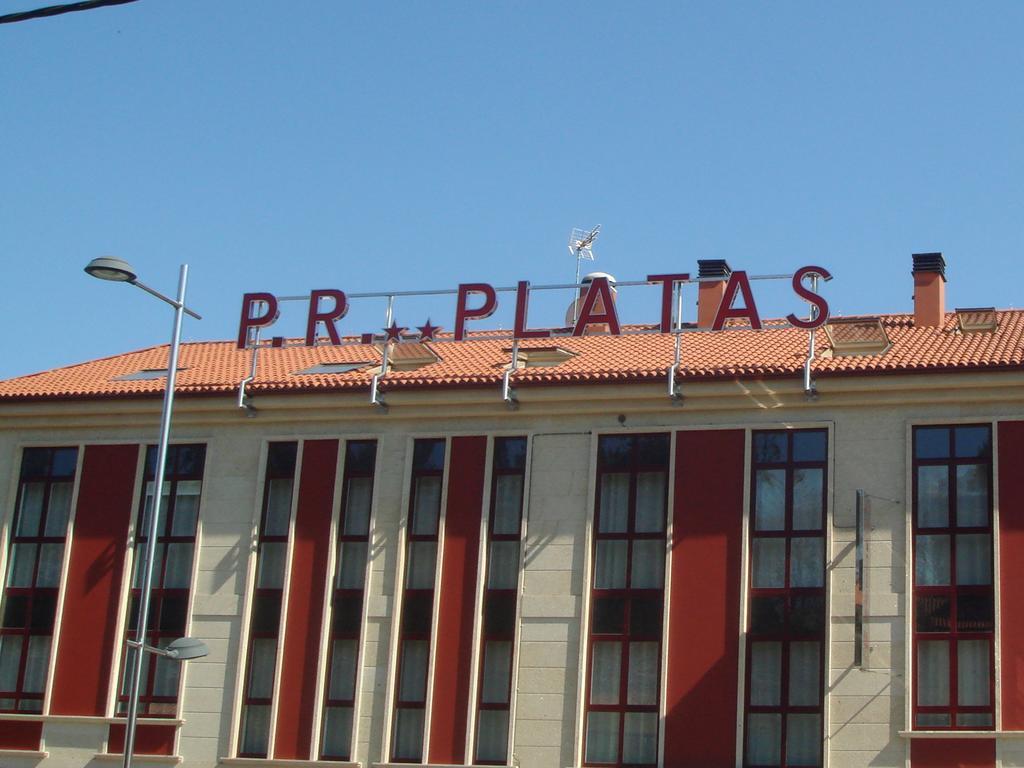 Pension Residencial Platas O Pedrouzo Eksteriør bilde
